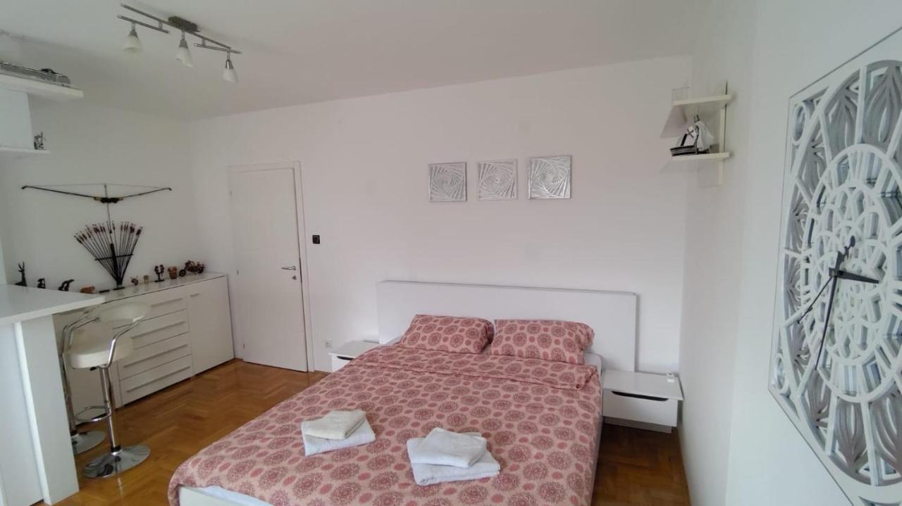 Poesia Apartment Νόβι Σαντ Εξωτερικό φωτογραφία